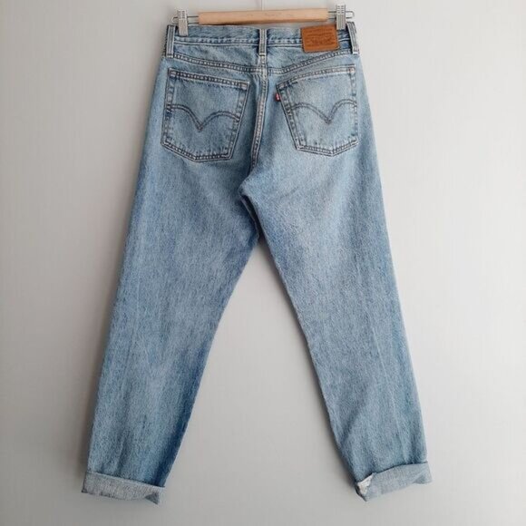 LEVI'S Wedgie High Rise Distressed Light Blue Wash Button Fly Jeans Sz 26 - Picture 8 of 16
